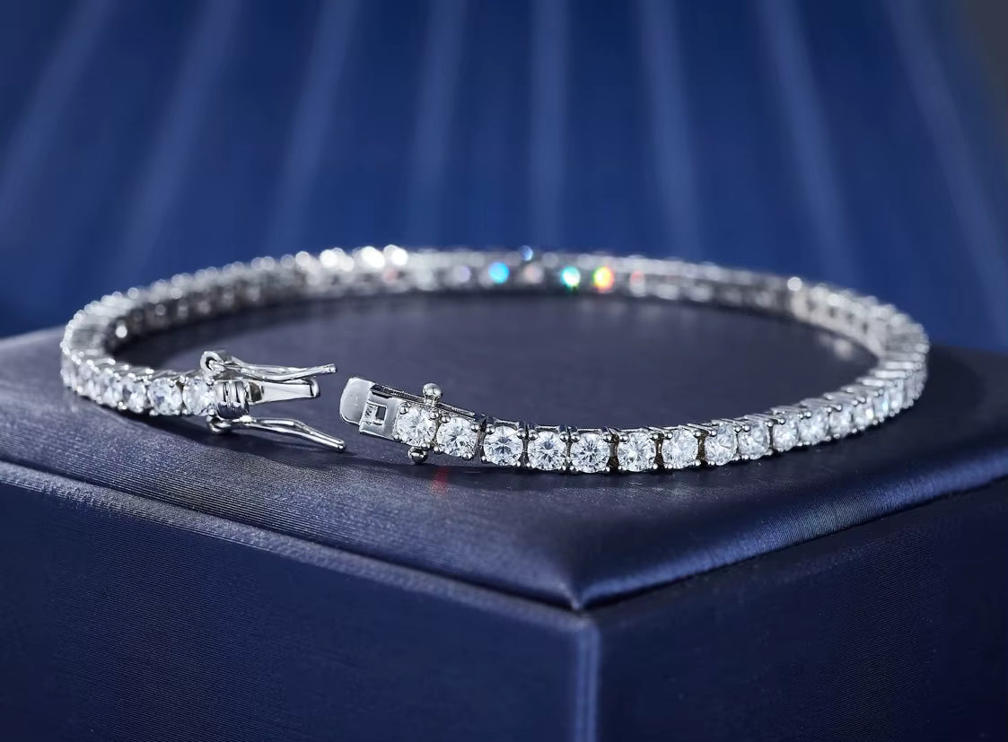 Linea Tennis Bracelet